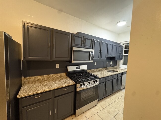 Photo - 708 Broadway Unidad 2