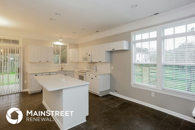 Photo - 122 Sawhorse Dr