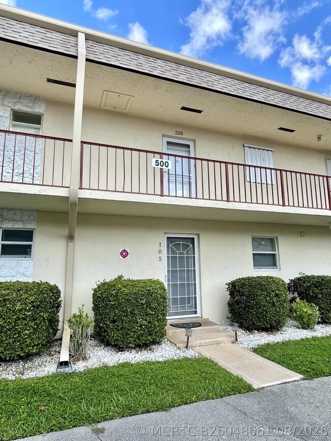 Photo - 105 Oxford 500 Unit 105