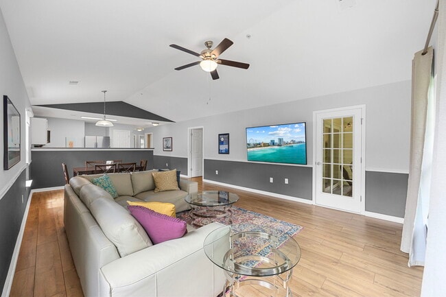 1234 River Oaks Dr Unit 20-F