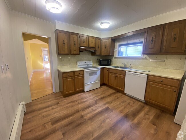 Building Photo - 15 Corinthian Rd Unit 1 Rental