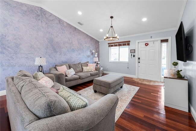 Photo - 670 NW 16th St