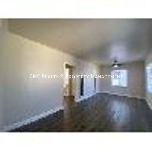 Building Photo - Charming 1 bed/bath CLOSE to BEACH Unit 8 Rental