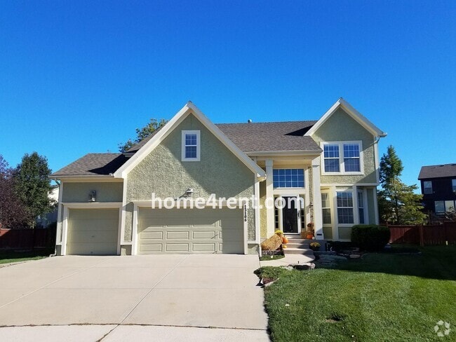 Building Photo - Updates Throughout, Finished Basement, Fen... Rental