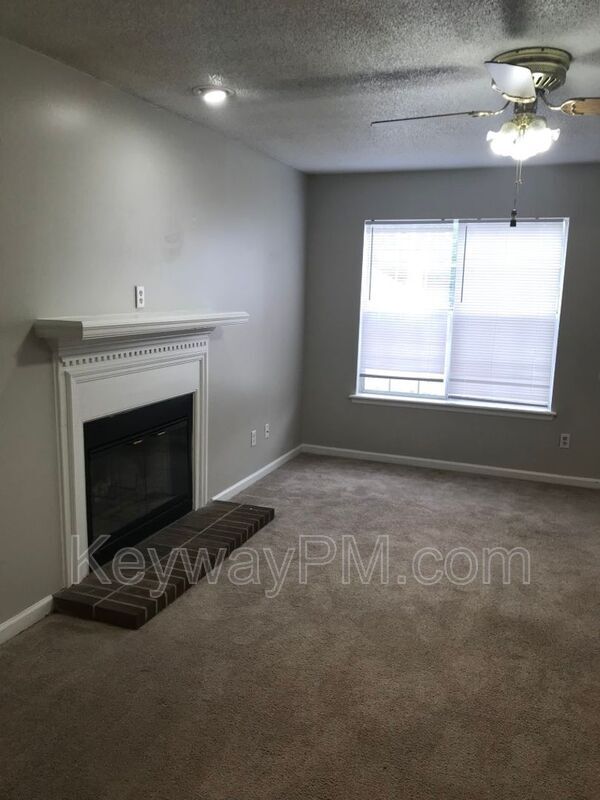 Photo - 2211 Birnam Pl