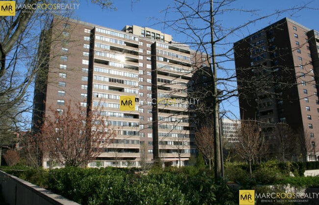 Photo - 9 Hawthorne Pl Unit 6C