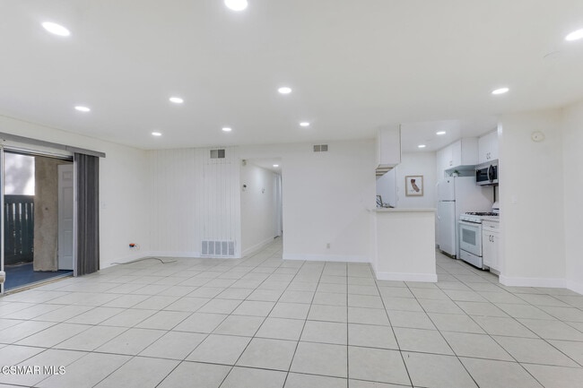 Photo - 5700 Etiwanda Ave