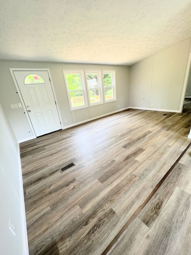 Photo - 3 Bedroom Home in Campbell County