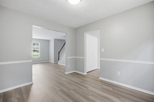 Photo - 11240 Rotherick Dr