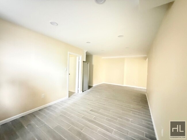 Photo - THWAITES PLACE Unit C
