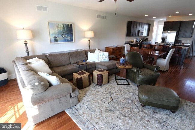 Building Photo - 18834 Bethpage Dr Rental