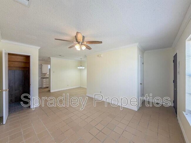 Photo - 1027 N Wall St