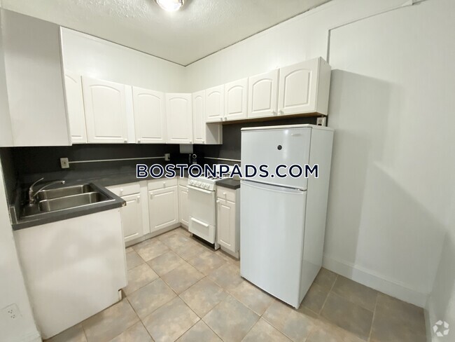 Building Photo - 91 Westland Ave Rental