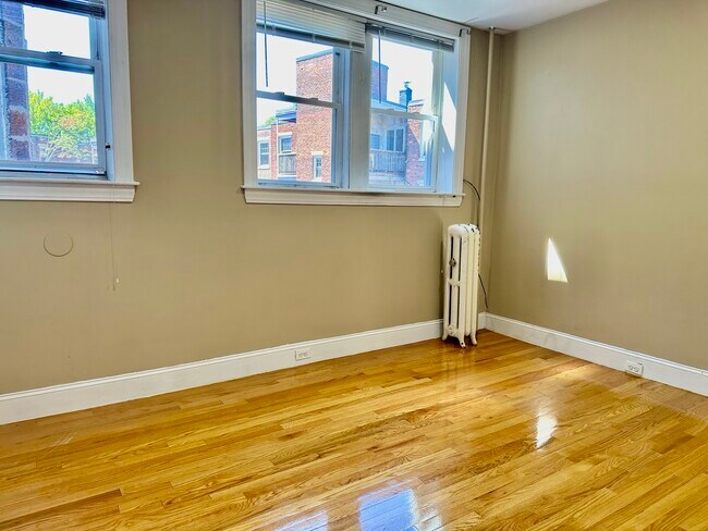 Photo - 76 Egmont St Unit 3