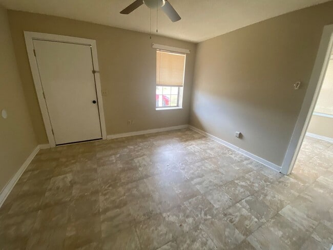 Photo - 619/621 E 13th St Unit 619 E 13th St