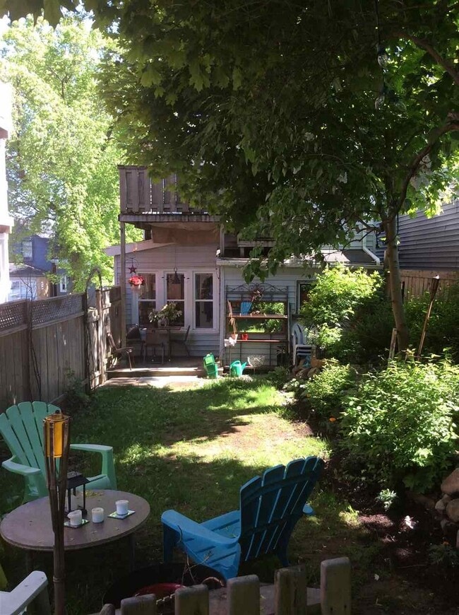 Photo - 195 Portland St