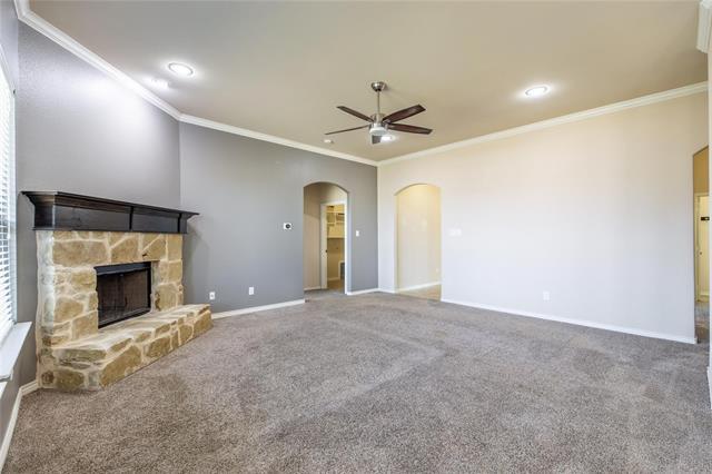 Photo - 637 Peach Ln