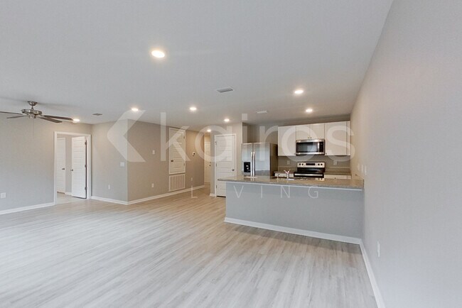 Photo - 4706 Malay Cir