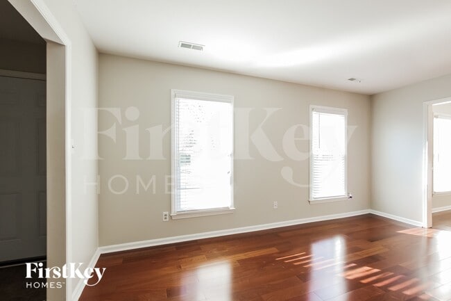 11701 Charnwood Ct