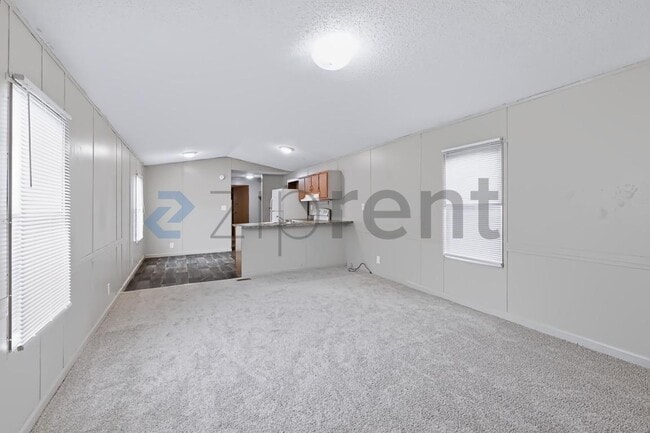 1112 Armadillo Dr