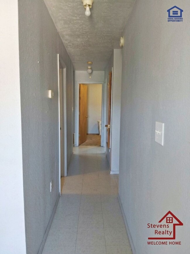 Photo - 1302 SW Texas Ave