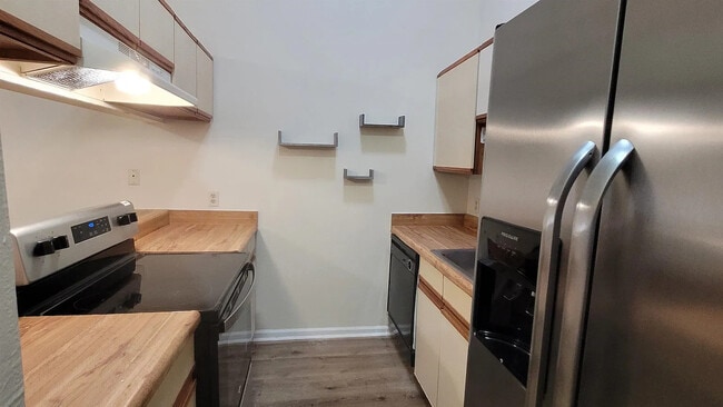 Photo - 2311 Sandpiper St