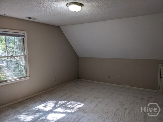 Building Photo - 170 Woodhaven Ridge Rental