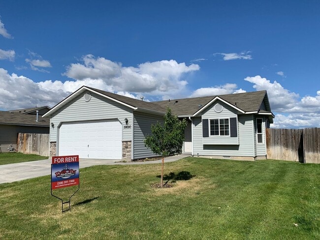 Building Photo - Adorable 3 bed 2 bath home in a quite Cald...