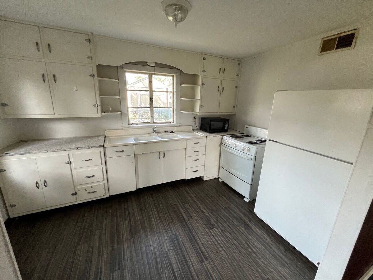 Photo - One Bedroom House in Roxana