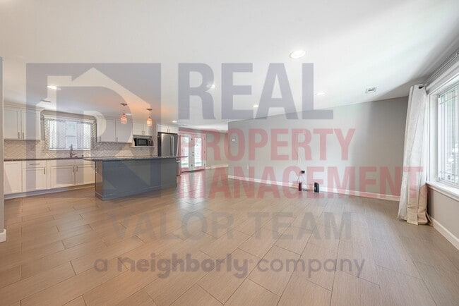 Photo - 1725 Crock Dr