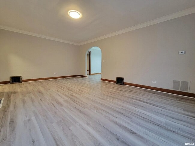 Photo - 2807 N Dechman Ave