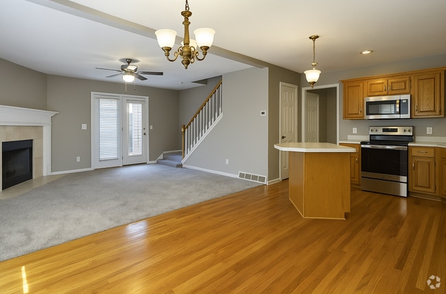 Building Photo - Spacious 3 Bed, 2.5 Bath Home in Kansas Ci...