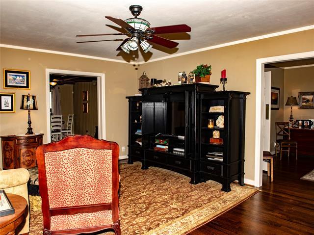 Photo - 6216 Mercedes Ave