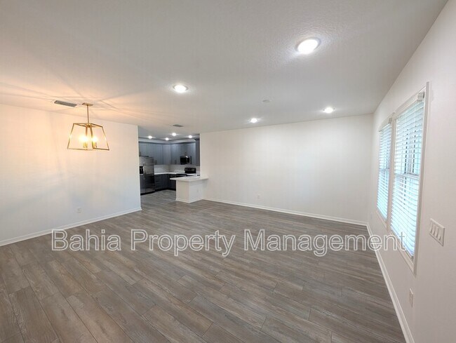 Photo - 1707 E Columbus Dr Unit 1