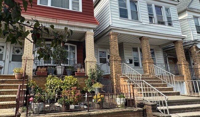 Building Photo - 283 Avenue A Unit 1