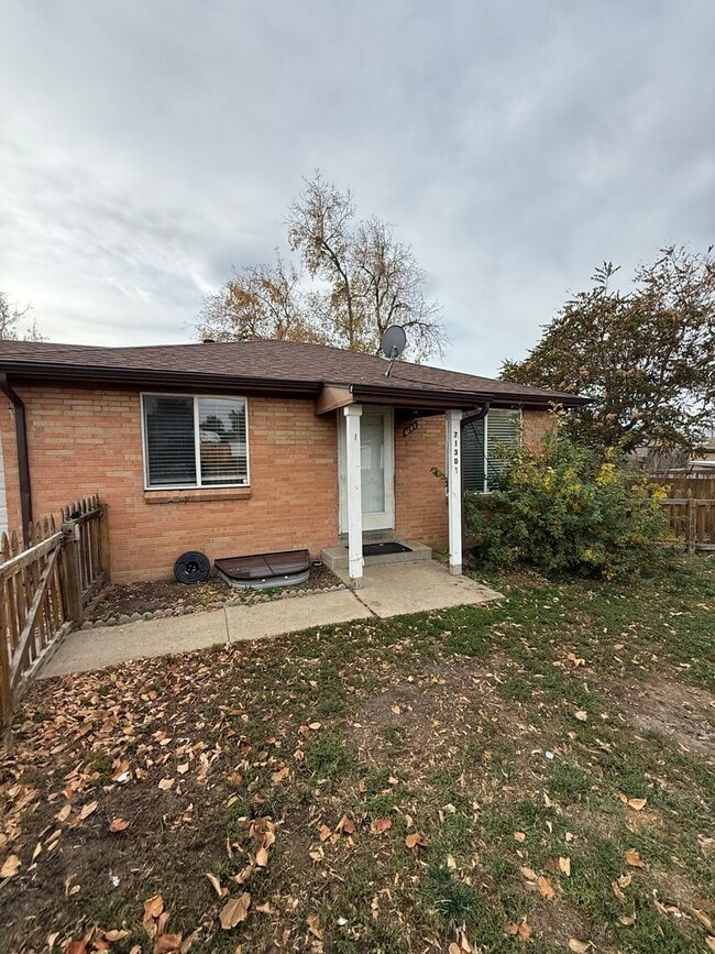 Photo - 16th7130 Unit #A