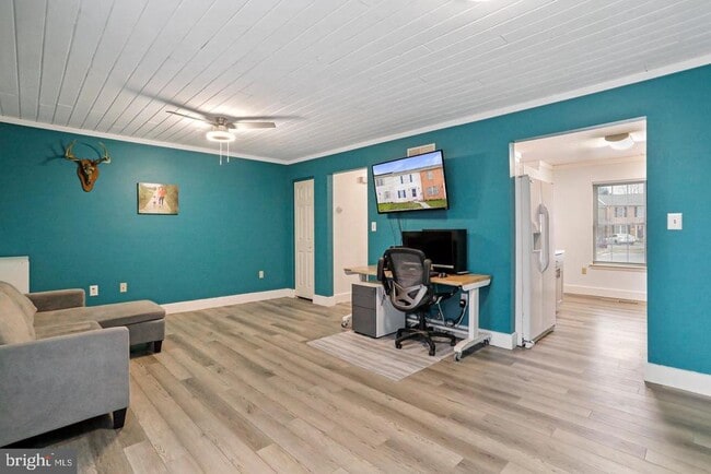 Photo - 302 Freeton Ct