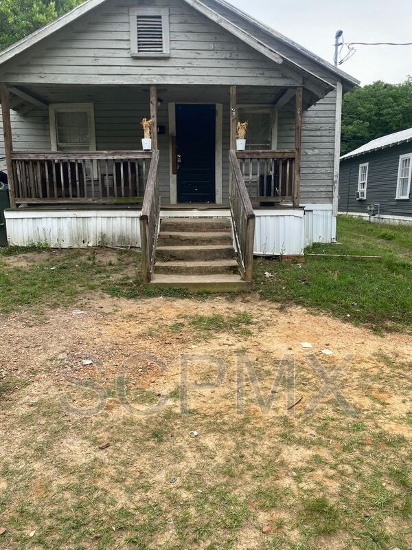 Photo - 251 Boswell St