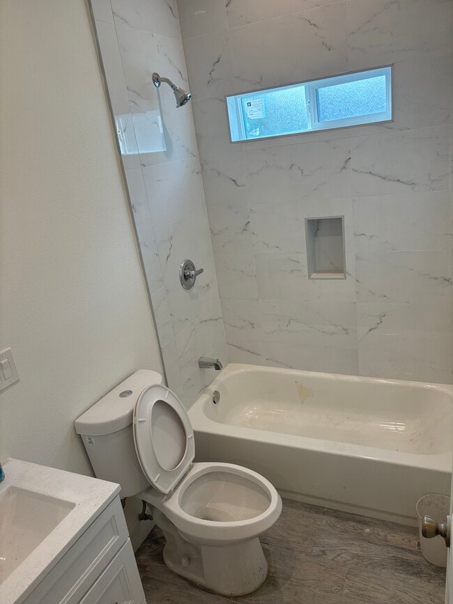 Photo - 9740 Pacific Ave Casa