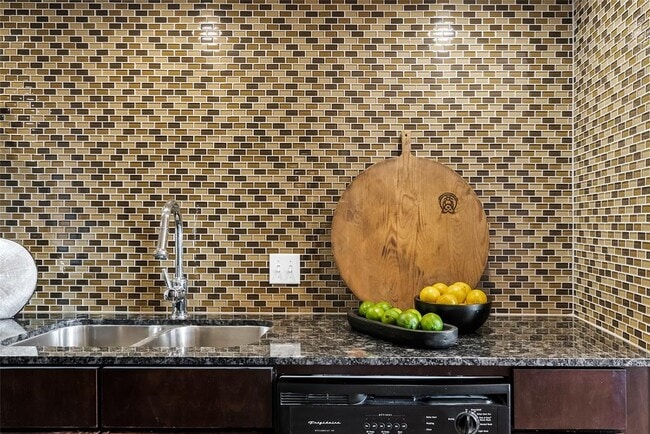 Photo - 2200 Dickson Dr Unit 112