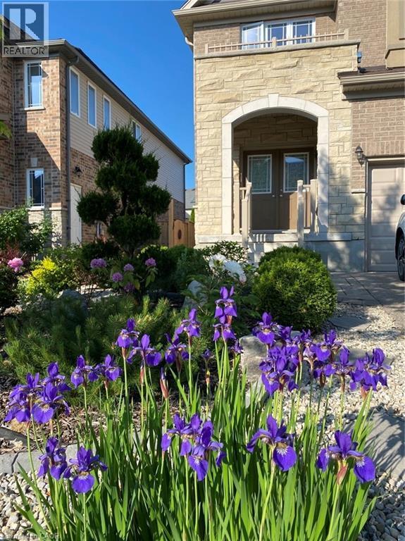 Photo - 130 Coopershawk St