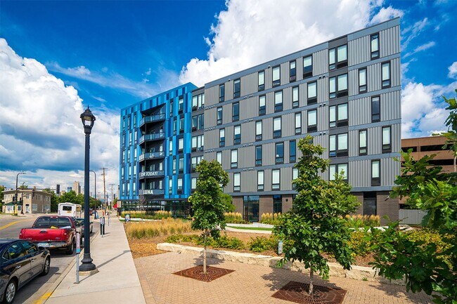 Photo - Luna Apartments