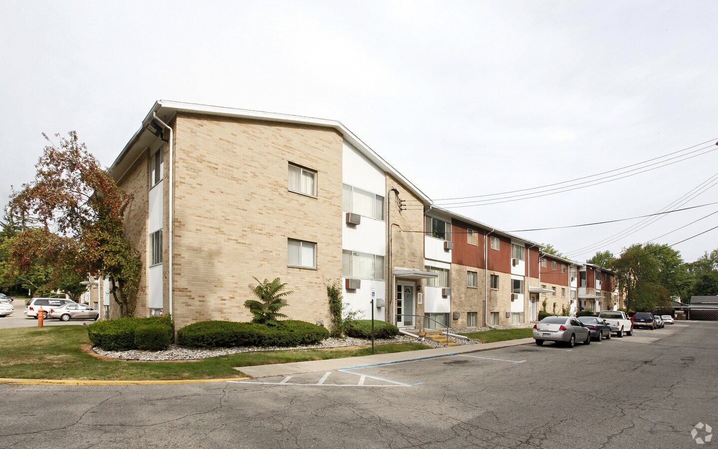 Reside 3031 Apartments - Reside 3031 Apartments