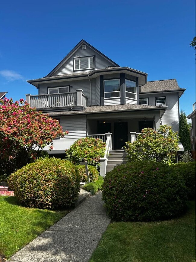 Building Photo - 1837 W 14th Ave Unit 1837