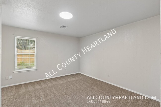 Photo - 709 Stonecroft Cir