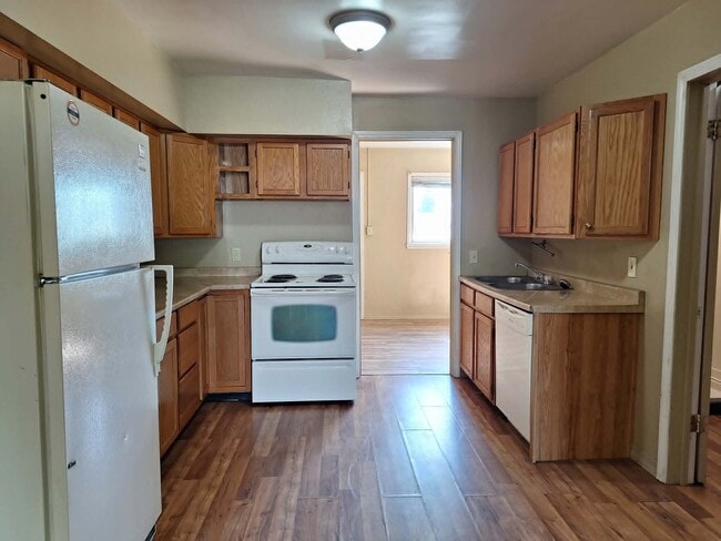 Photo - 3204-3216 Busch St Unit 3206