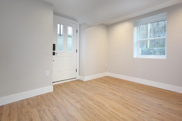 Photo - 15 Lanark Rd Condo Unit 1
