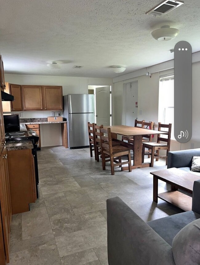 Photo - Earls Lot # 7