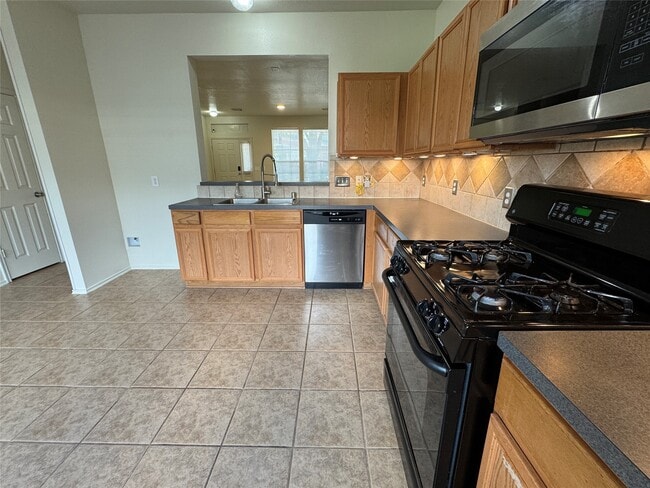 Building Photo - 9714 Coyote Creek Dr Rental