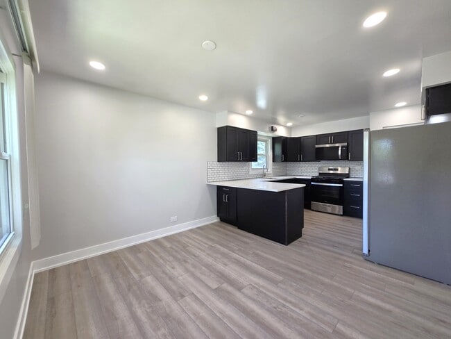 Building Photo - 1002 E Callero Cir Unit 2